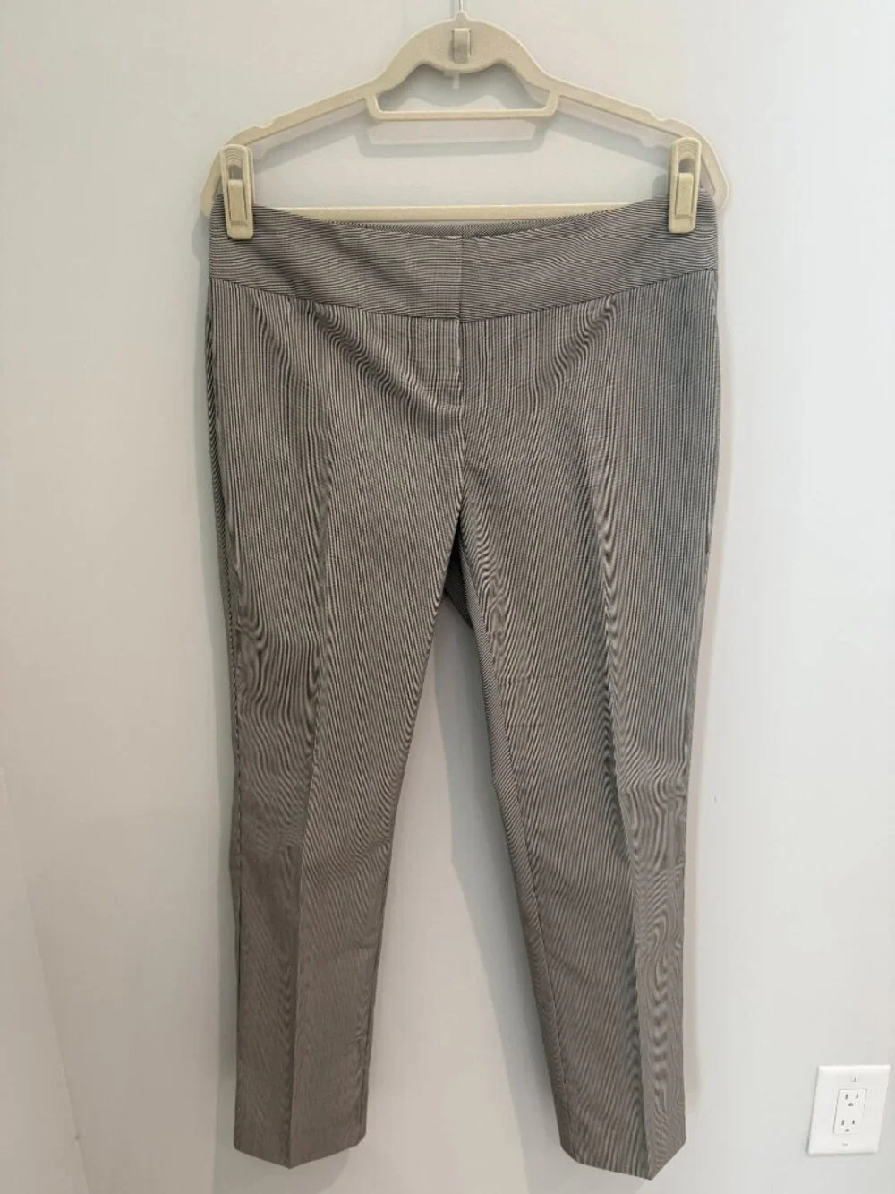 Kenneth Cole New York Striped Dress Pants - Size 8